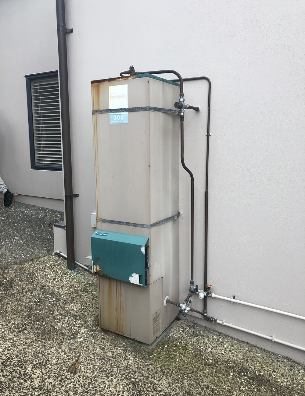 Old external cylinder